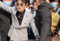 深圳服务员爆料事件最新,餐饮行业潜规则曝光